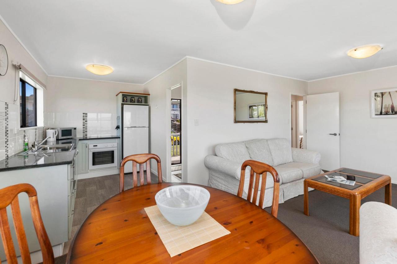Snells Seaside Bach - Snells Beach Holiday Home ภายนอก รูปภาพ