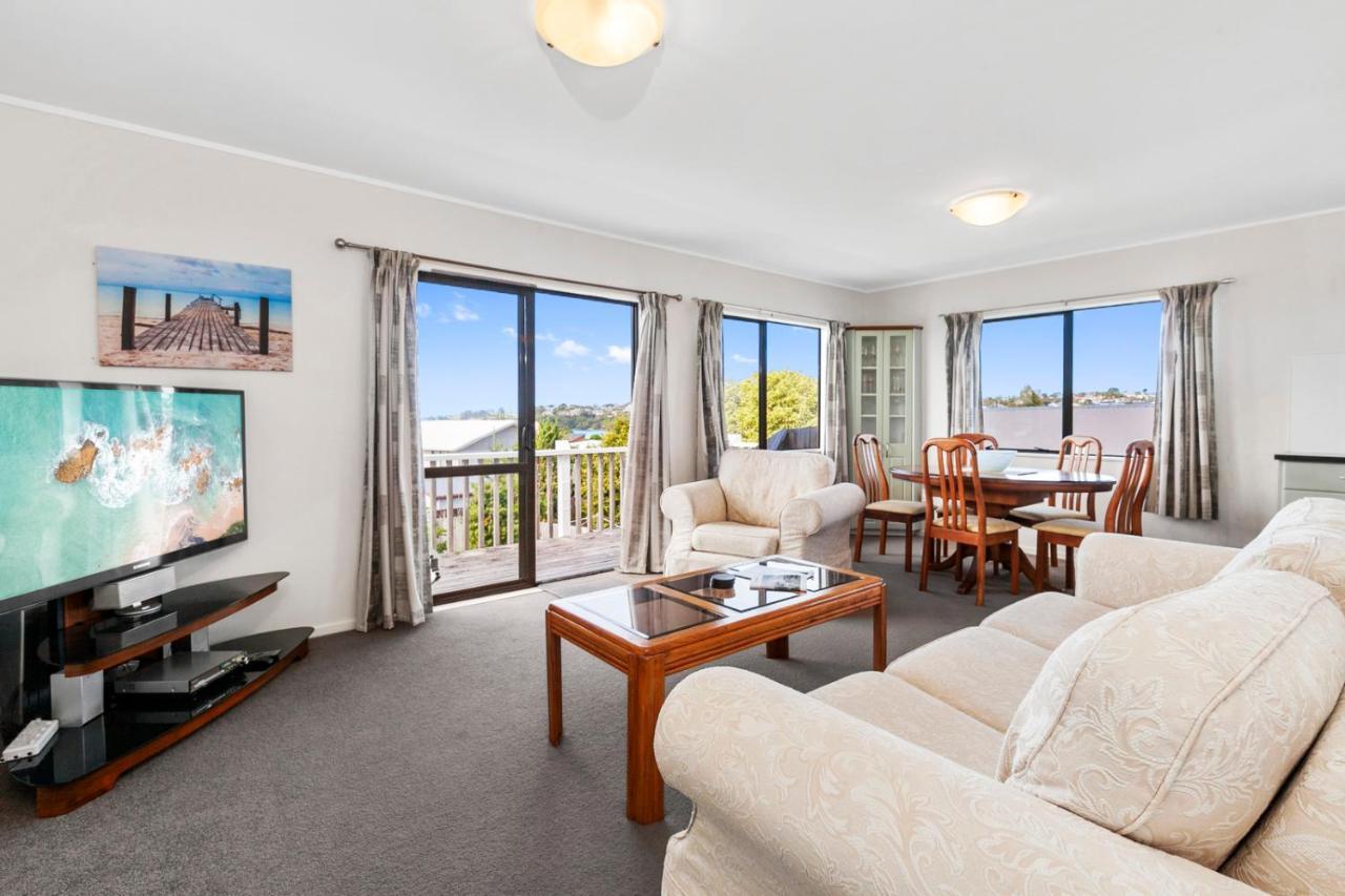 Snells Seaside Bach - Snells Beach Holiday Home ภายนอก รูปภาพ